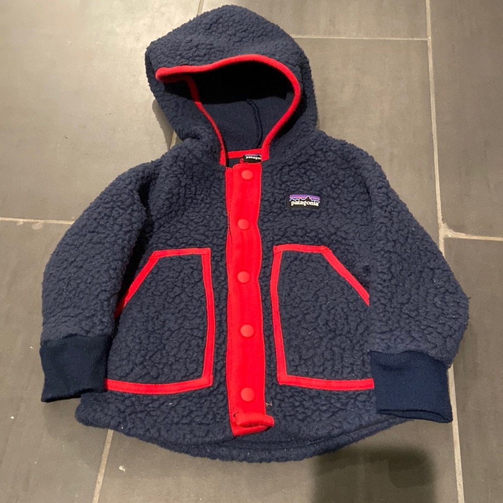 Patagonia “retro pile fleece jacket” 12-18 months, navy and red, USED